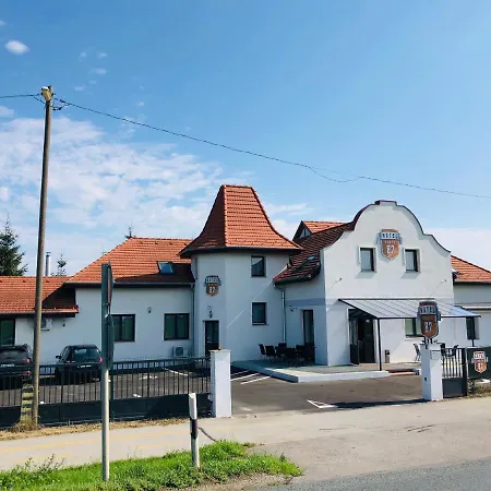 Panzio Route 87 - With Self Check In Szálloda