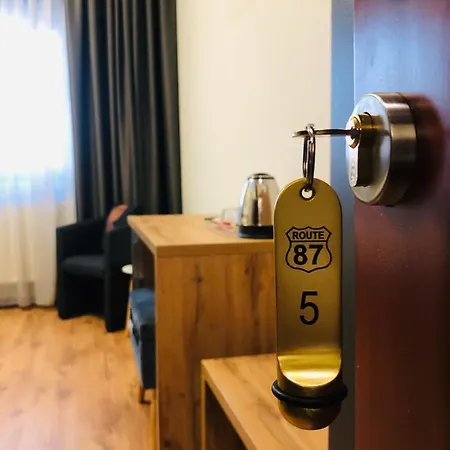 Panzio Route 87 - With Self Check In Szálloda